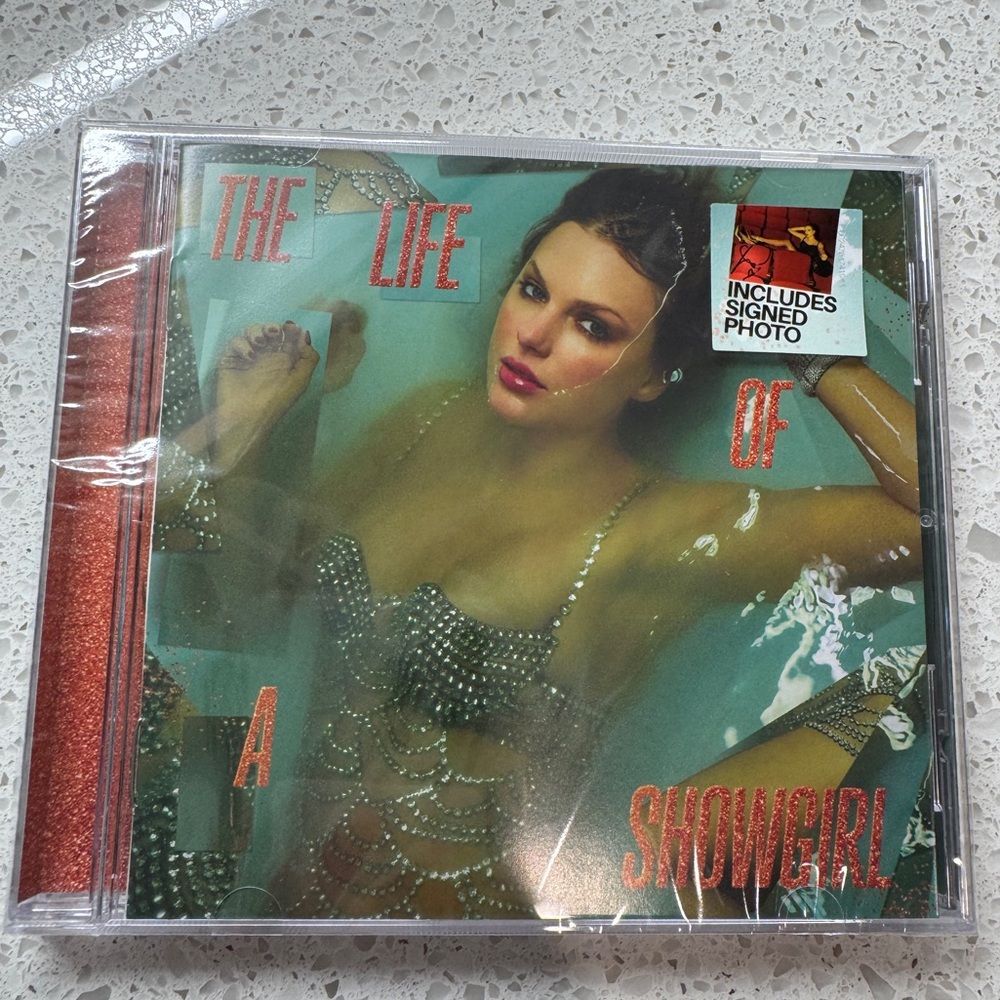 *SIGNED*, sealed, The Life of a Showgirl CD Taylor Swift